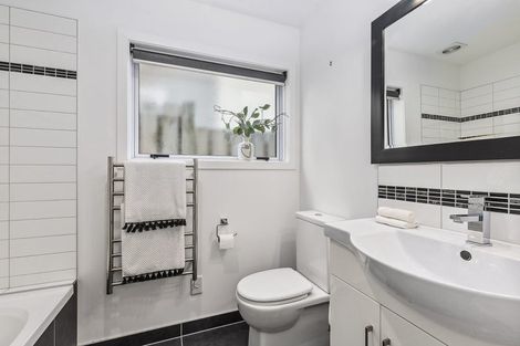 Photo of property in 16a Lincoln Avenue, Tawa, Wellington, 5028