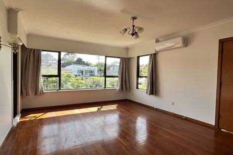 Photo of property in 8 Britton Avenue, Mount Roskill, Auckland, 1041
