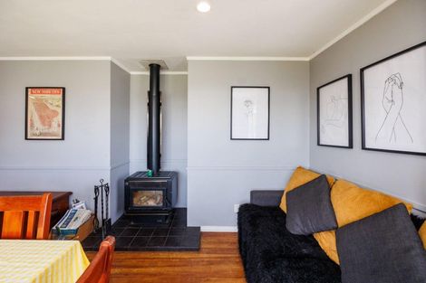 Photo of property in 16 Avon Terrace, Roslyn, Palmerston North, 4414