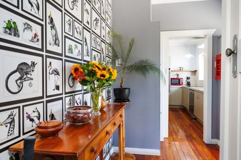 Photo of property in 462 Featherston Street, Palmerston North, 4414