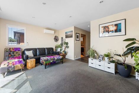 Photo of property in 281 Marine Parade, New Brighton, Christchurch, 8061