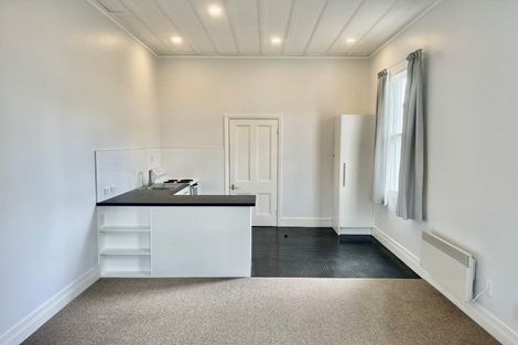 Photo of property in 16 Kawerau Avenue, Devonport, Auckland, 0624