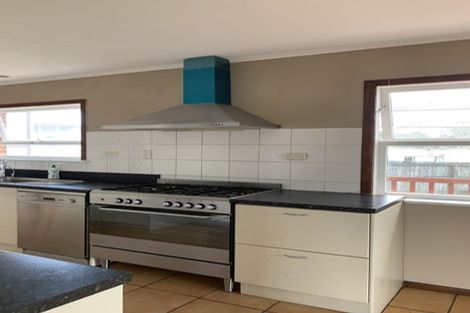 Photo of property in 7 Locket Road, Glenfield, Auckland, 0629