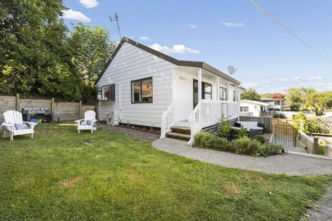 Photo of property in 25b Meander Drive, Welcome Bay, Tauranga, 3112