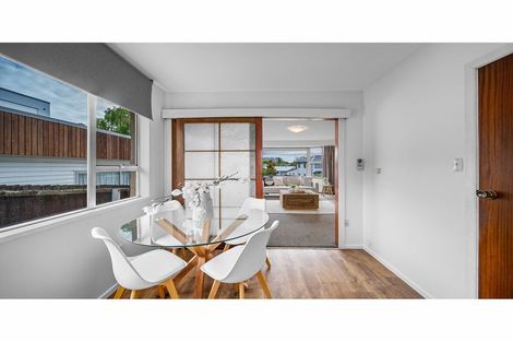 Photo of property in 2/160 Centaurus Road, Saint Martins, Christchurch, 8022