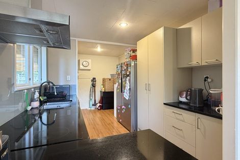 Photo of property in 31 Spinella Drive, Bayview, Auckland, 0629