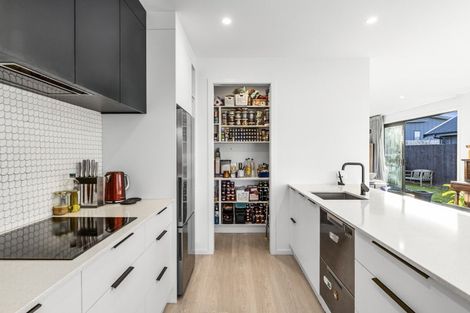 Photo of property in 7 Tahi Street, Albert Town, Wanaka, 9305