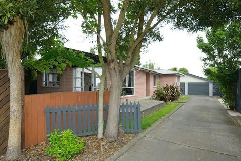 Photo of property in 127 Grimseys Road, Redwood, Christchurch, 8051