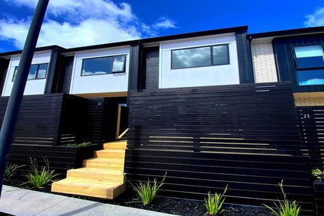 Photo of property in 21 Meg Lane, Glen Eden, Auckland, 0602