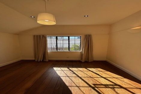 Photo of property in 4 Barton Terrace, Thorndon, Wellington, 6011