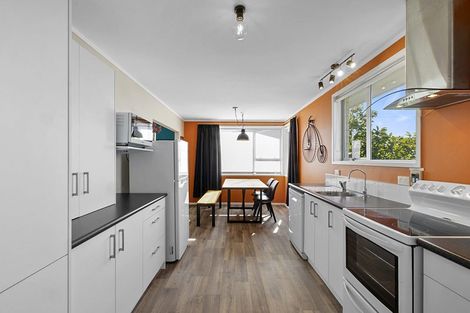 Photo of property in 4 Kelvin Place, Westown, New Plymouth, 4310