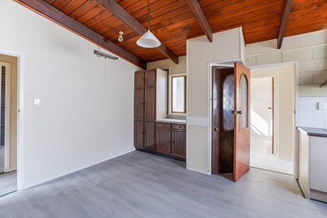 Photo of property in 10 Sealand Place, Mangere Bridge, Auckland, 2022