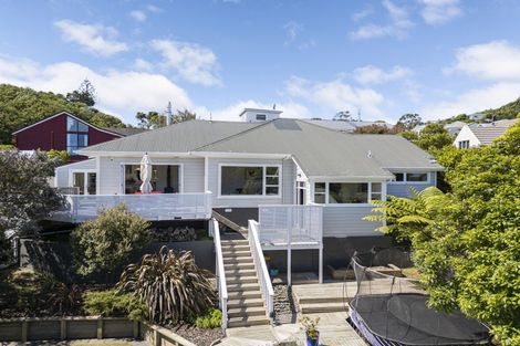 Photo of property in 2 Poona Street, Khandallah, Wellington, 6035