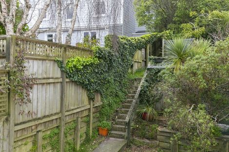 Photo of property in 1f3 Harland Street, Brooklyn, Wellington, 6021