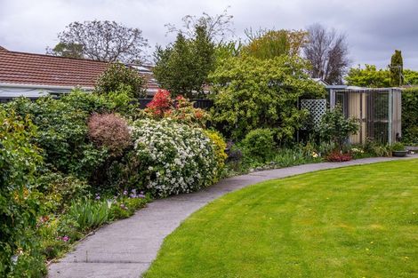 Photo of property in 15 Wood Street, Greytown, 5712