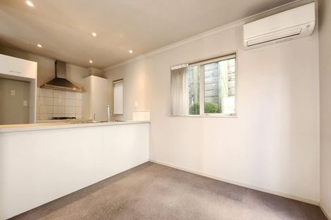 Photo of property in 16u6 Black Rock Road, Newlands, Wellington, 6037