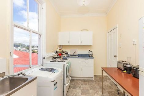 Photo of property in 98 Constable Street, Newtown, Wellington, 6021