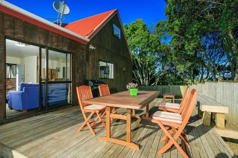 Photo of property in 1/44 Kaipatiki Road, Glenfield, Auckland, 0629