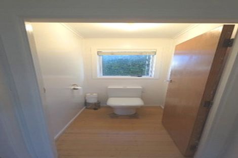 Photo of property in 5 Paulange Place, Pakuranga Heights, Auckland, 2010