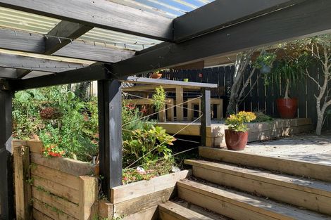 Photo of property in 1/1 Tern Place, Unsworth Heights, Auckland, 0632