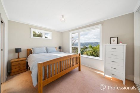 Photo of property in 24 Pekanga Road, Normandale, Lower Hutt, 5010