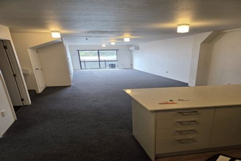 Photo of property in 8 Torrens Terrace, Mount Cook, Wellington, 6011