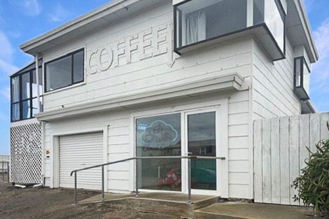 Photo of property in 21 Ocean Beach Street, Foxton Beach, Foxton, 4815
