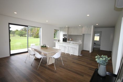 Photo of property in 14 Lynette Place, Mangere, Auckland, 2022