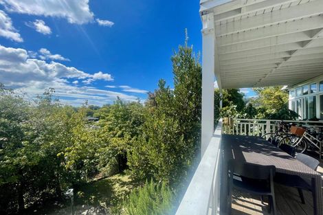 Photo of property in 10 Dyers Pass Road, Cashmere, Christchurch, 8022