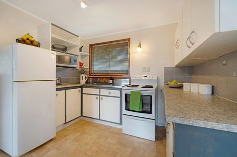 Photo of property in 1a/3 Divich Avenue, Te Atatu South, Auckland, 0610