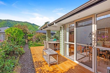 Photo of property in 82 Waipunahau Road, Waikanae, 5036