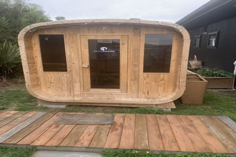 Photo of property in 14&a Balneaves Lane, Albert Town, Wanaka, 9382