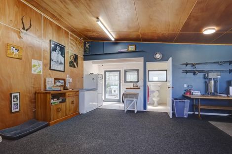 Photo of property in 8 Nukumaru Parade, Waiinu Beach, Whanganui, 4588