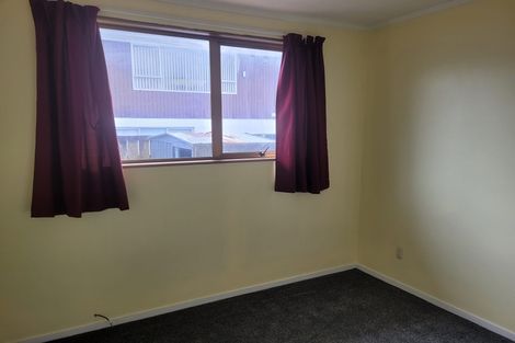 Photo of property in 46 Butterworth Drive, Glendene, Auckland, 0602