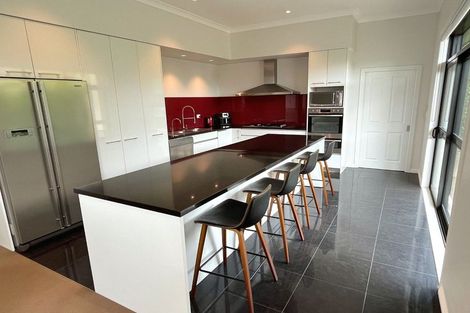 Photo of property in 13 Dressage Lane, Greenhithe, Auckland, 0632