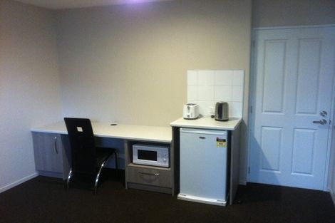 Photo of property in 98 Rattray Street, Riccarton, Christchurch, 8041