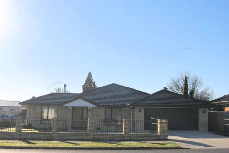 Photo of property in 6 Marne Road, Papakura, 2110