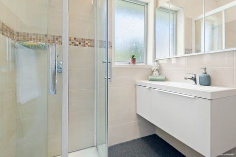 Photo of property in 14 Jenelin Road, Glendene, Auckland, 0602