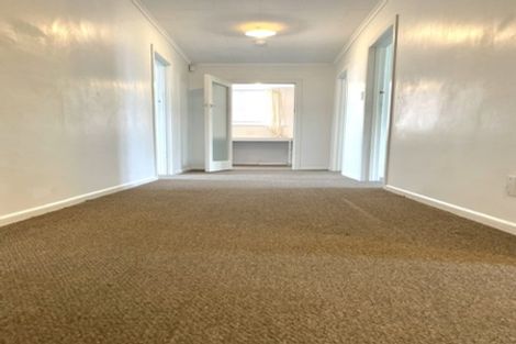 Photo of property in 2 Nield Road, Manurewa, Auckland, 2102