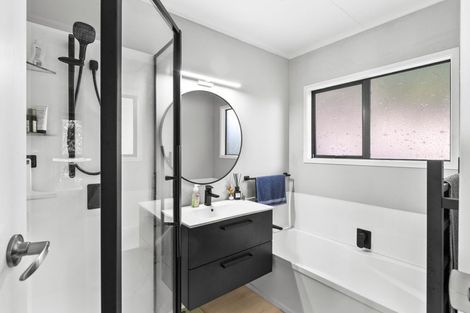 Photo of property in 8 Puketotara Street, Highlands Park, New Plymouth, 4312