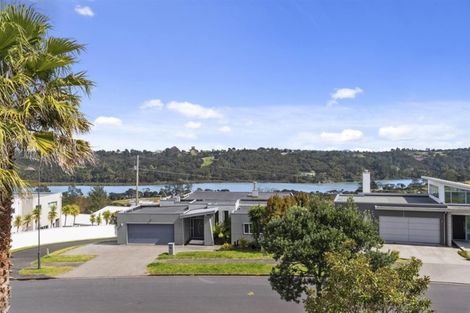Photo of property in 75 Kittiwake Drive, Schnapper Rock, Auckland, 0632