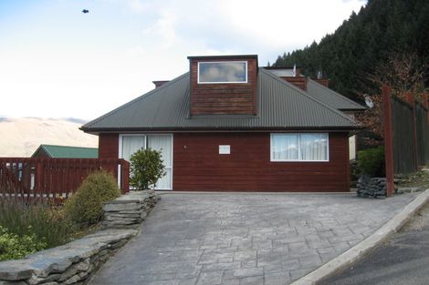 Photo of property in 8d Reavers Lane, Queenstown, 9300