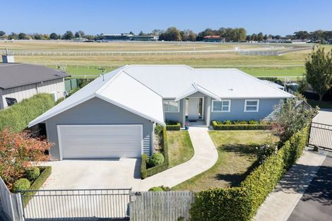 Photo of property in 42 Totara Road, Awapuni, Palmerston North, 4412