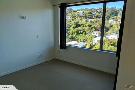 Photo of property in 31 Tiketike Way, Brooklyn, Wellington, 6021