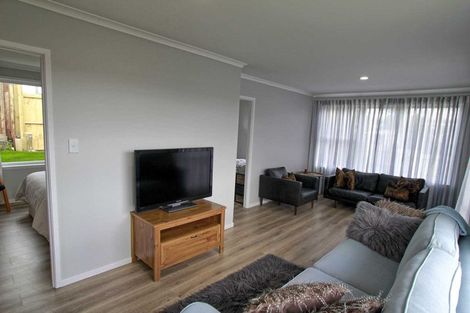 Photo of property in 1/3 Flaxdale Street, Birkdale, Auckland, 0626