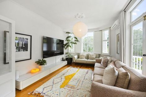 Photo of property in 1-9 Deirdre Place, Titirangi, Auckland, 0604