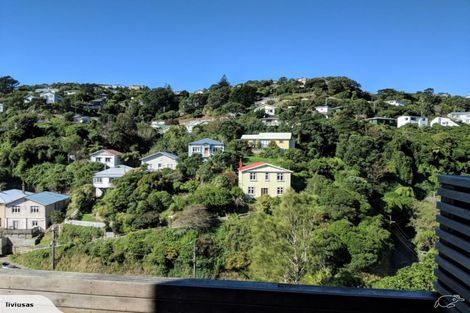 Photo of property in 31 Tiketike Way, Brooklyn, Wellington, 6021