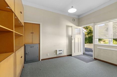 Photo of property in 194 Naenae Road, Naenae, Lower Hutt, 5011