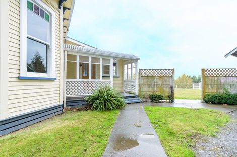 Photo of property in 100 Halcombe Road, Feilding, 4775