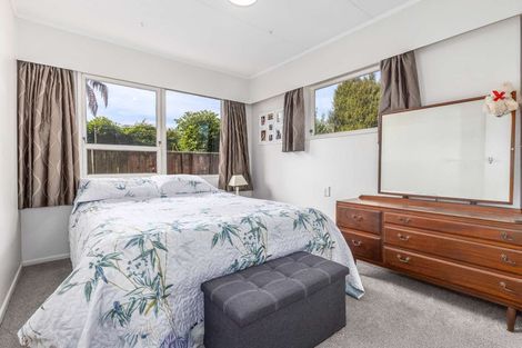 Photo of property in 74 Kennedy Drive, Levin, 5510